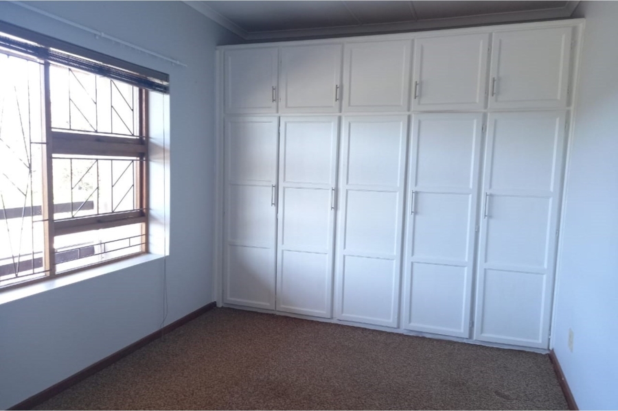 2 Bedroom Property for Sale in Albertinia Western Cape